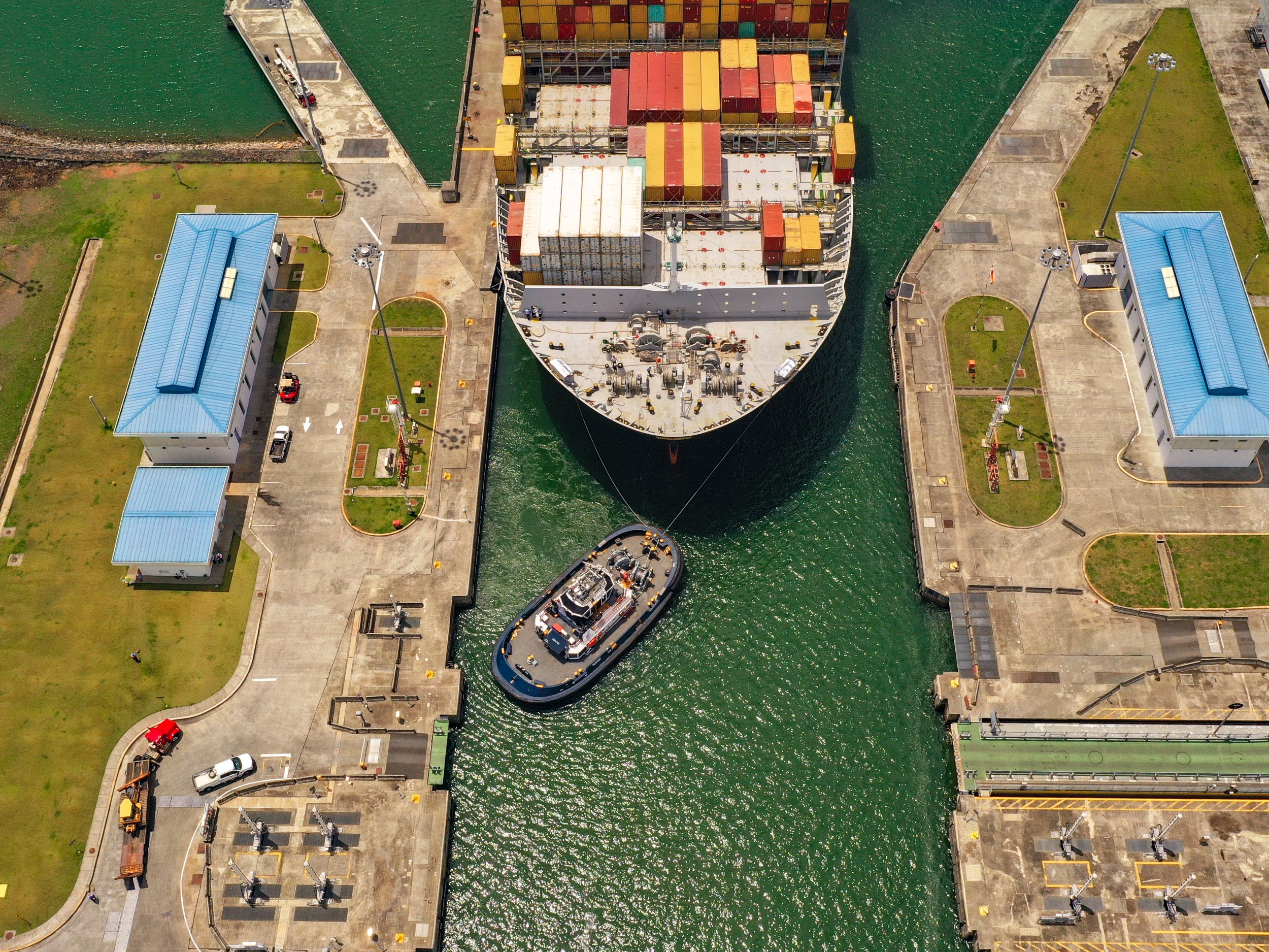 VIP Tour of Miraflores Locks & Helicopter Flight over the Panama Canal (Shore excursion)