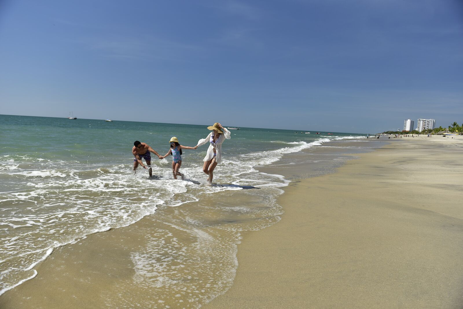 Panama Canal & Beach Escape